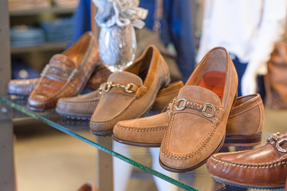 Men's loafer shoes