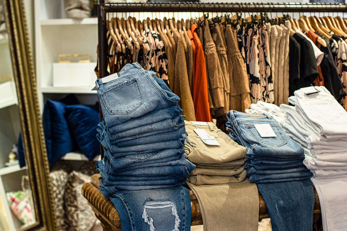 shopping in Fairhope Alabama