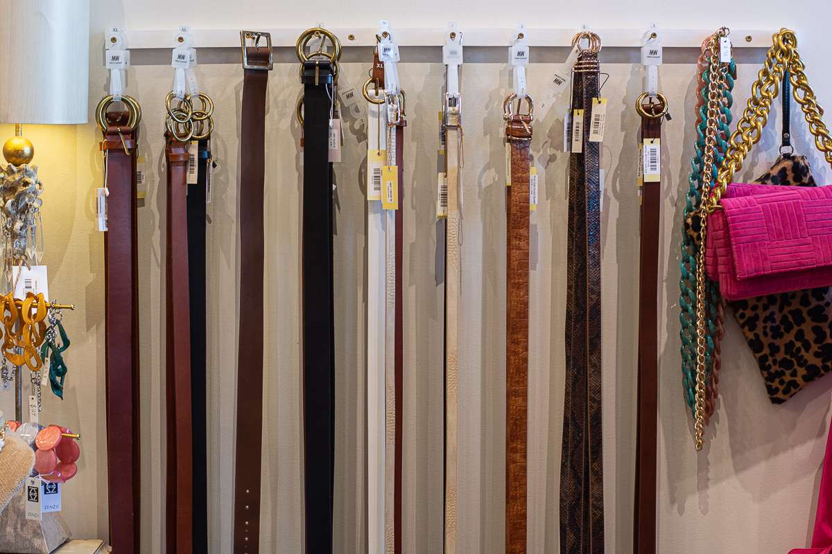 women's belt display