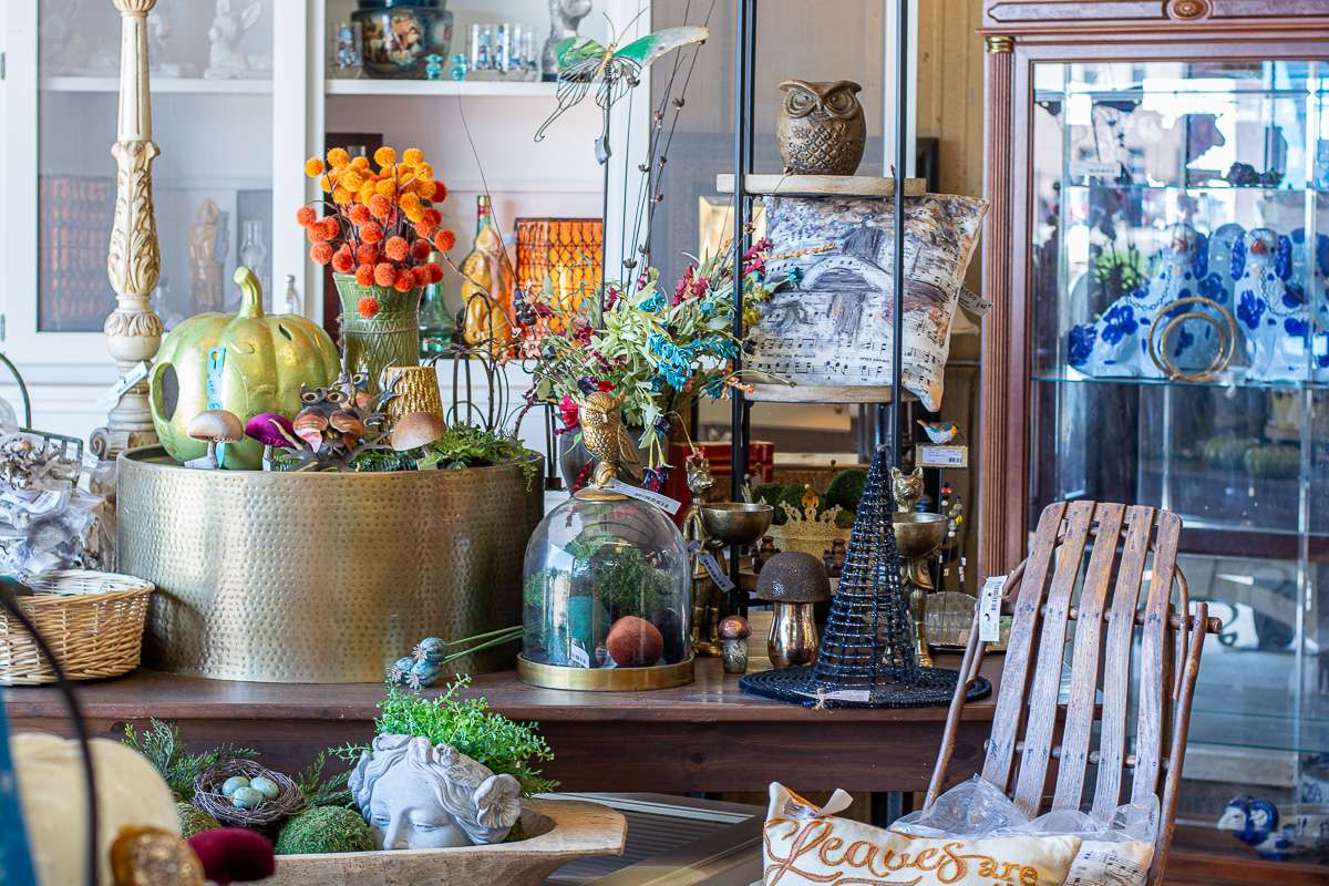 tuveson's architectural consignment